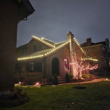 Classy-Christmas-Light-Installation-in-Compton-Heights-MO 0